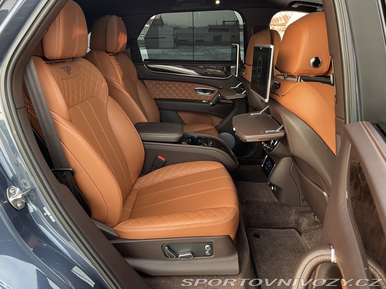 2016 Bentley BENTAYGA - 17