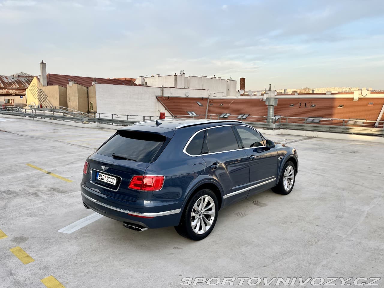 2016 Bentley BENTAYGA - 4