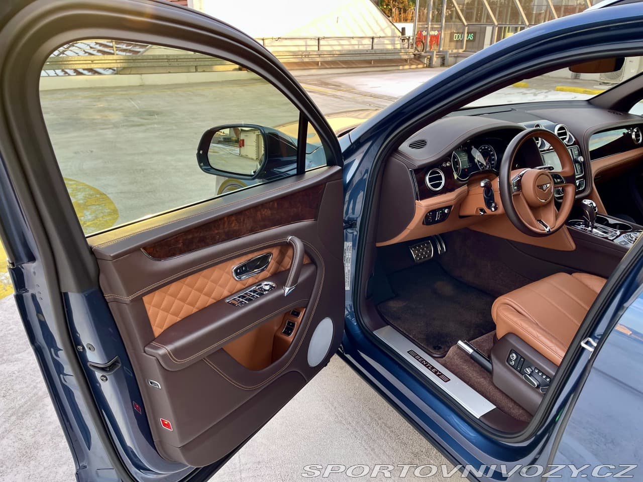 2016 Bentley BENTAYGA - 7