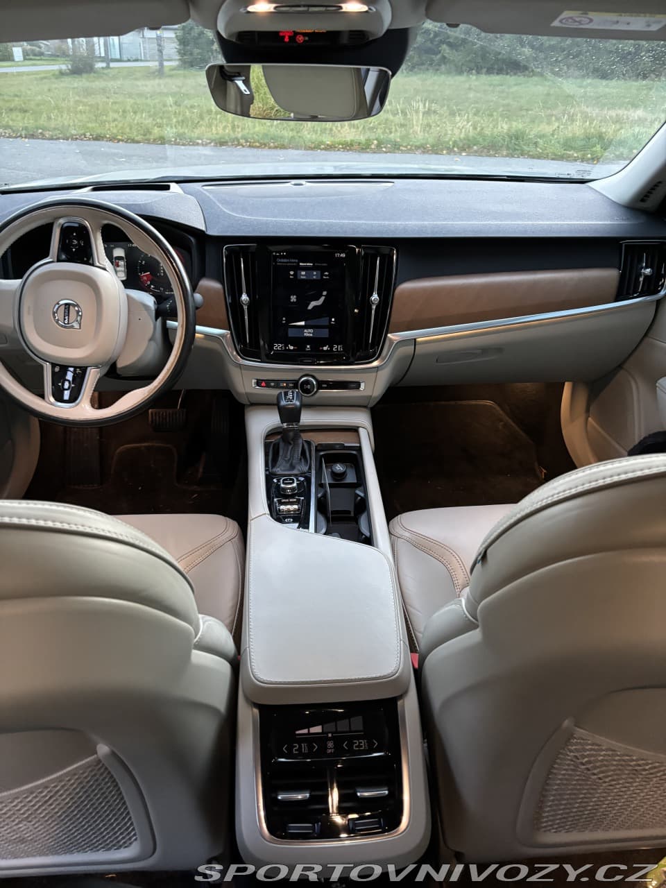2017 Volvo S90 - 14