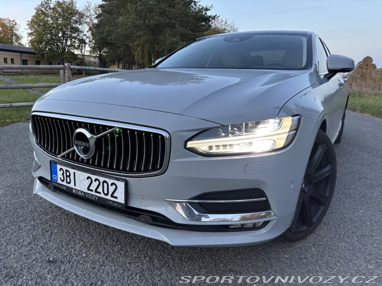 2017 Volvo S90 - 16