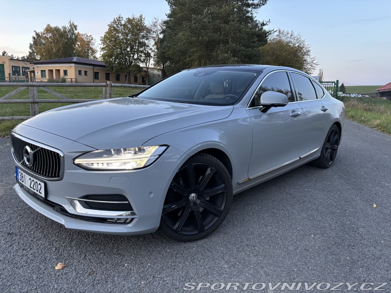 2017 Volvo S90 - 19
