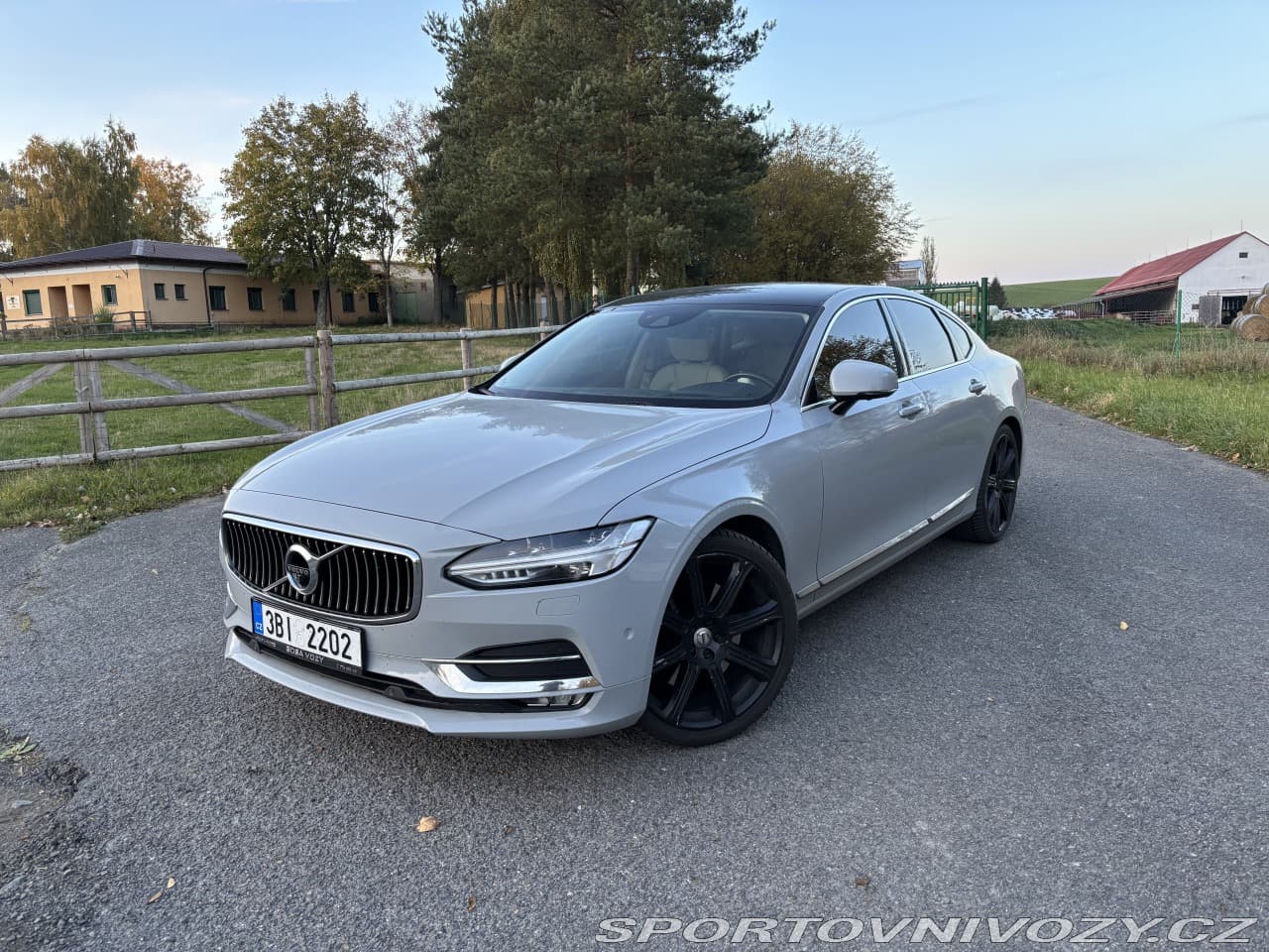 2017 Volvo S90 - 8