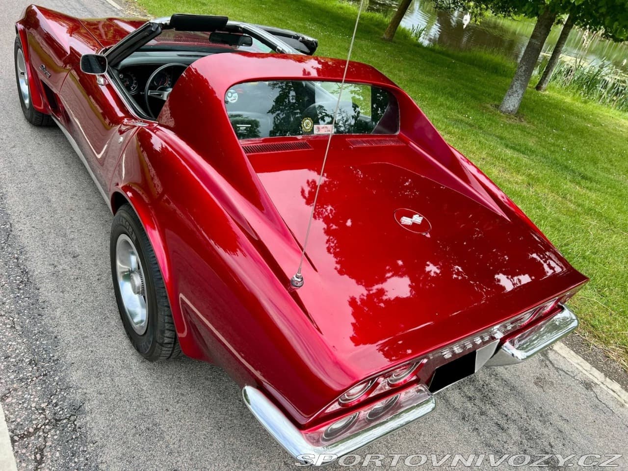 1973 Chevrolet CORVETTE - 12