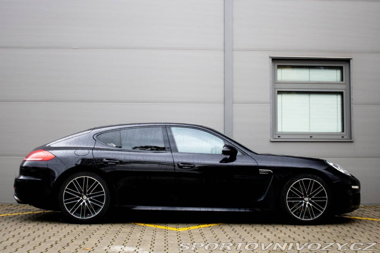 2013 Porsche PANAMERA - 4