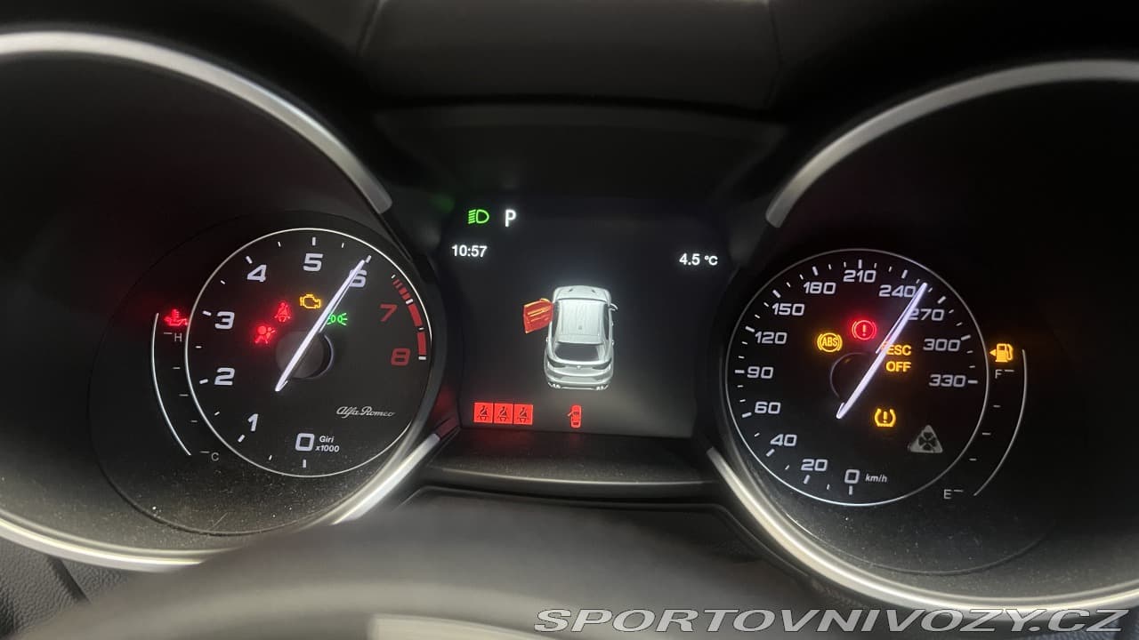 2021 Alfa Romeo STELVIO - 3