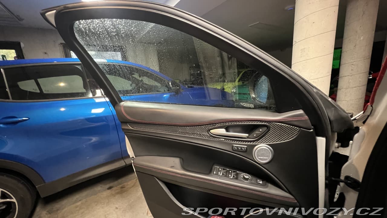 2021 Alfa Romeo STELVIO - 5
