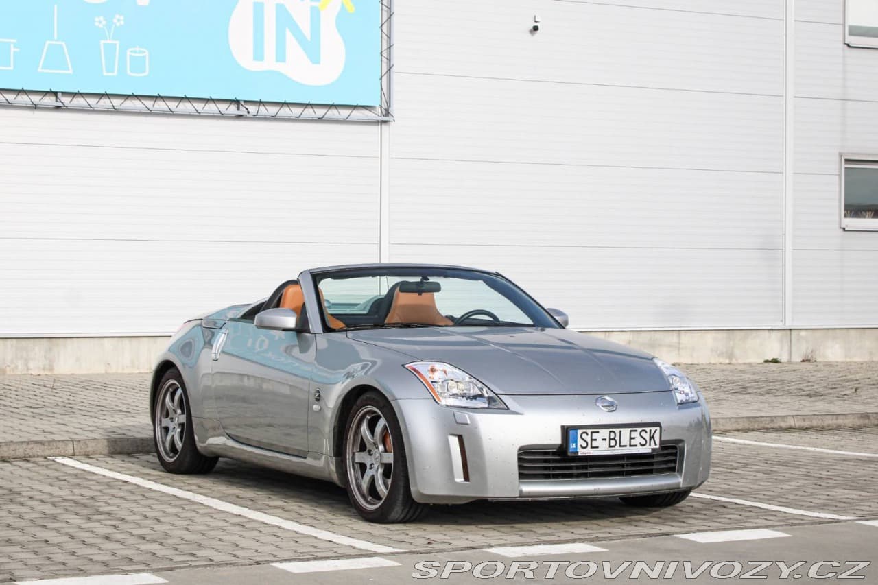 2005 Nissan 350Z - 11