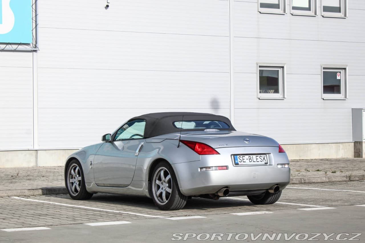 2005 Nissan 350Z - 15