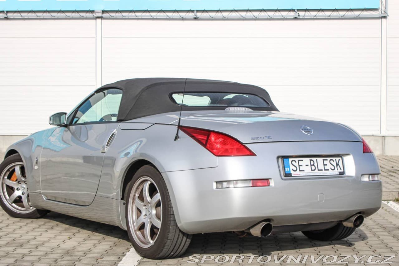2005 Nissan 350Z - 16