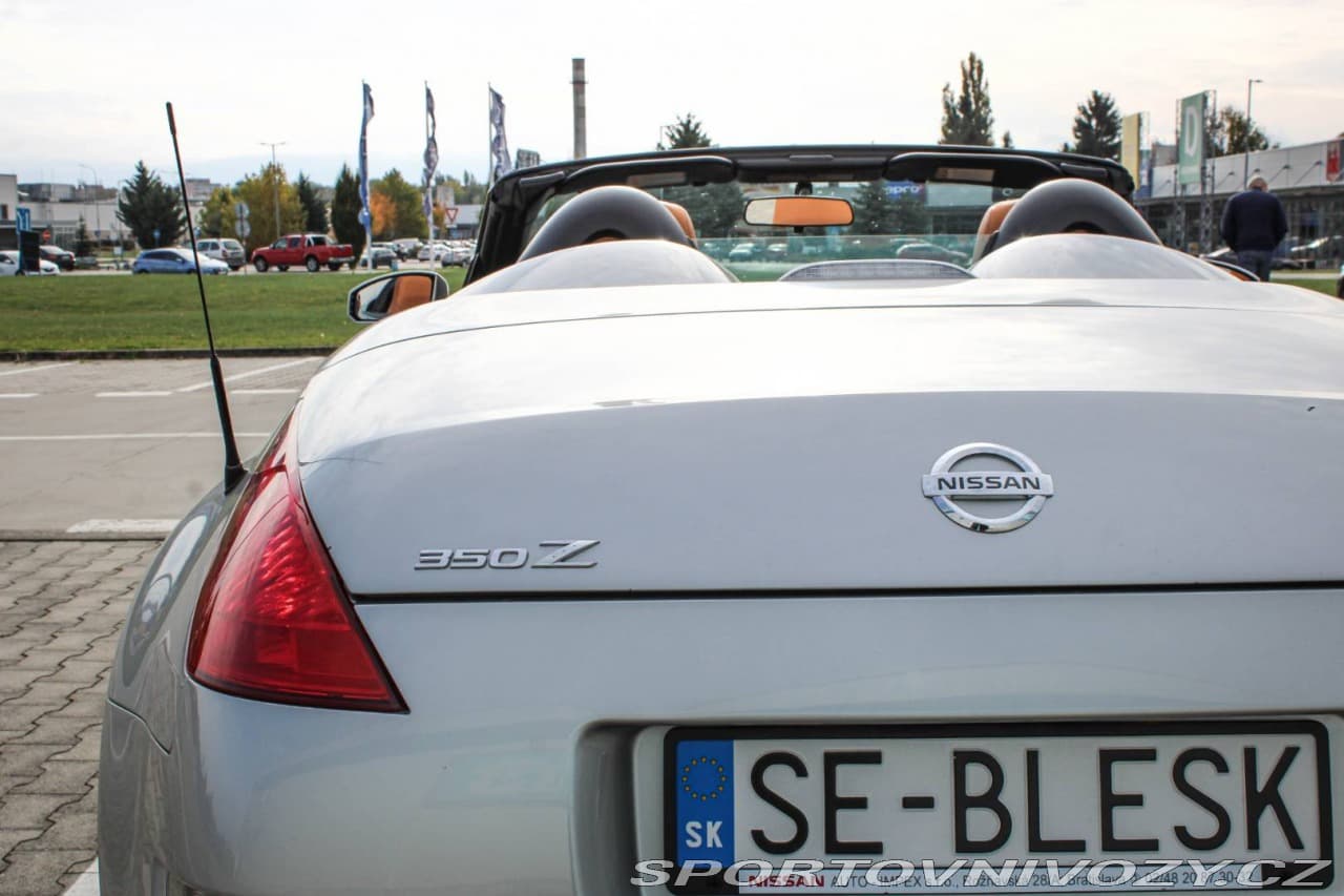 2005 Nissan 350Z - 17