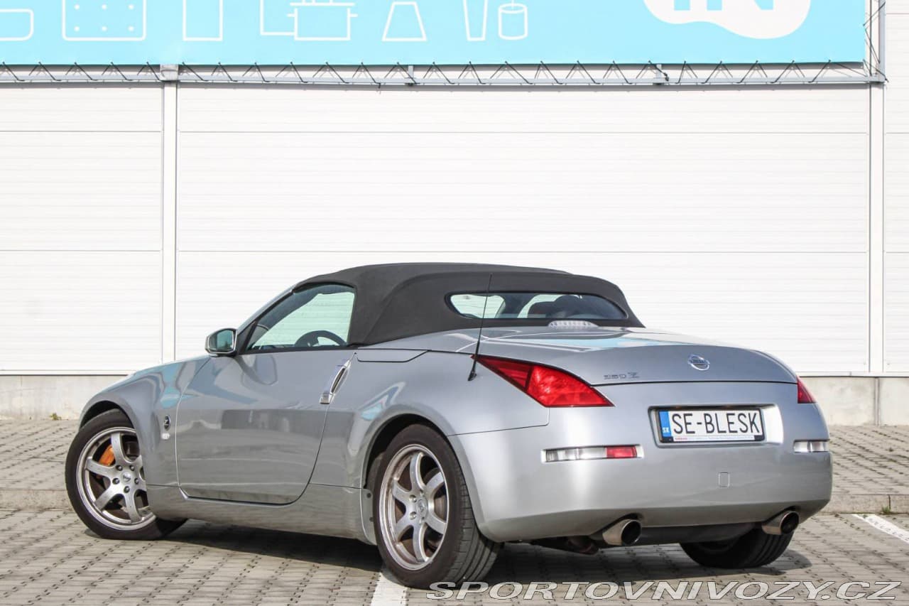 2005 Nissan 350Z - 7
