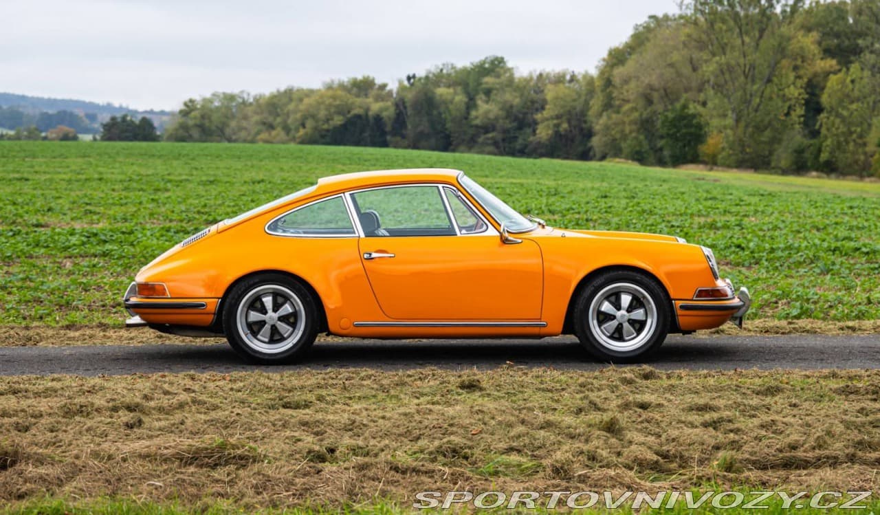1969 Porsche 911 - 2