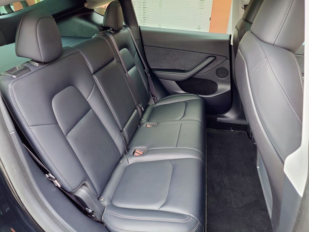 2022 Tesla Model Y - 33