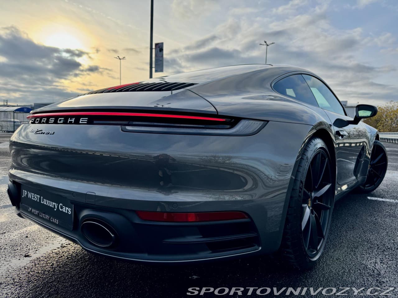 2020 Porsche 911 - 10