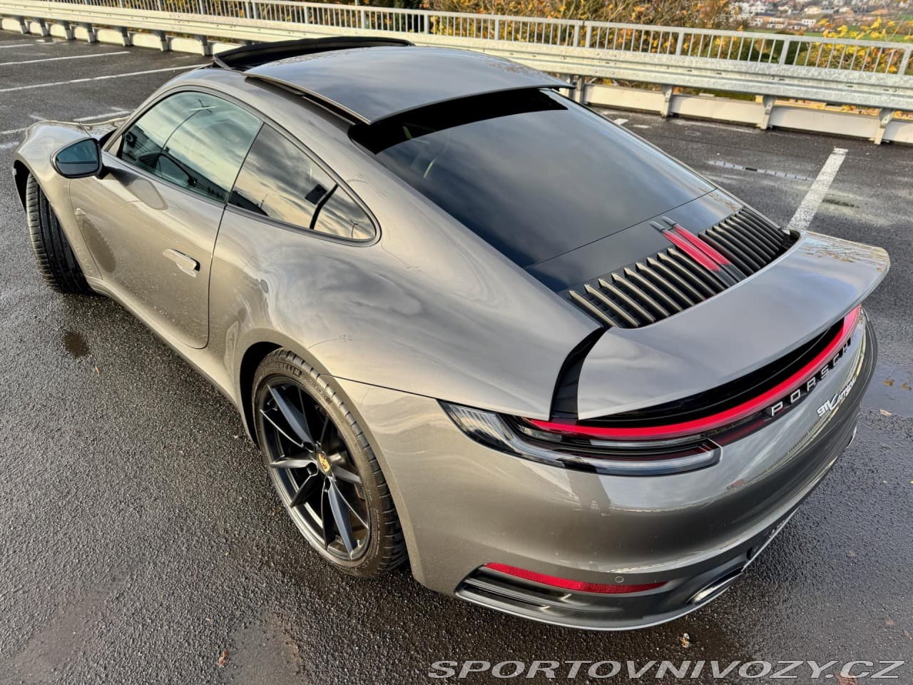 2020 Porsche 911 - 13