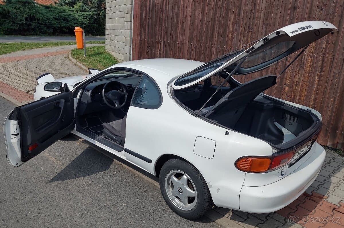 1993 Toyota Celica - 37