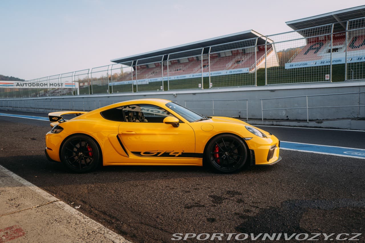 2020 Porsche 718 - 6