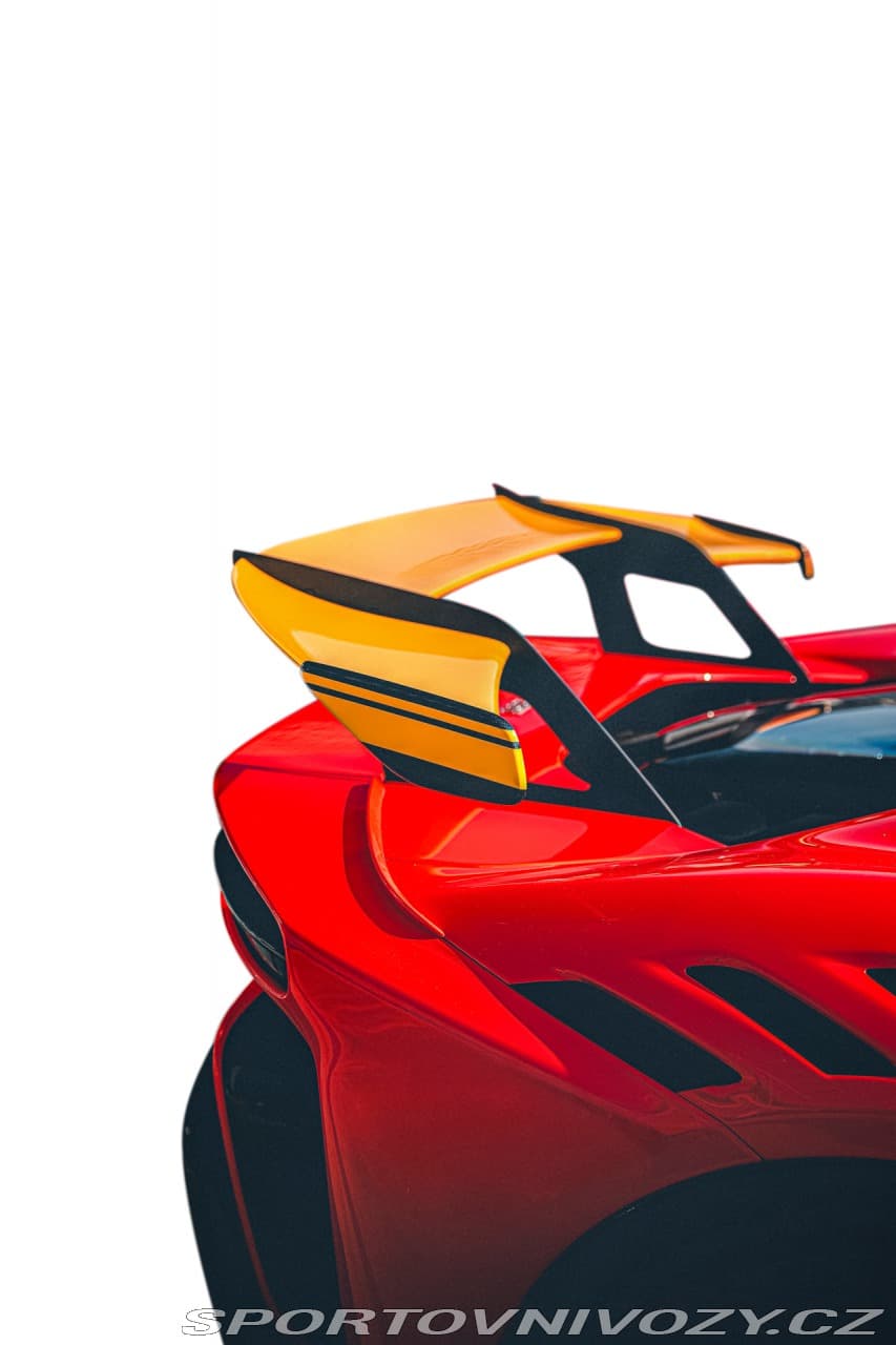 2025 Ferrari Sf90 - 7