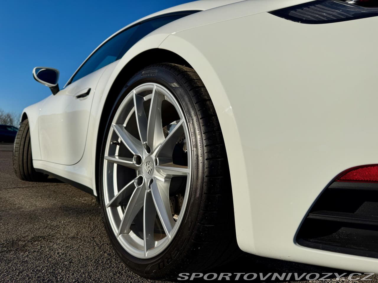 2022 Porsche 911 - 8