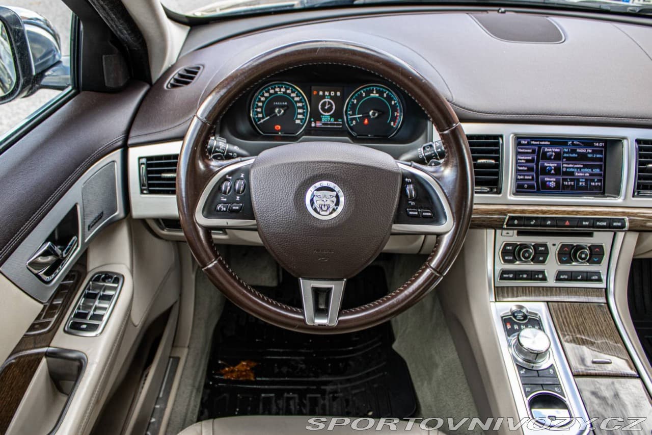 2013 Jaguar Xf - 19