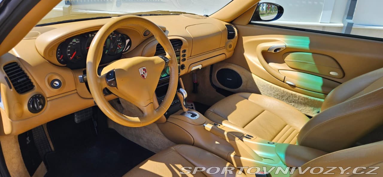 2001 Porsche 911 - 10
