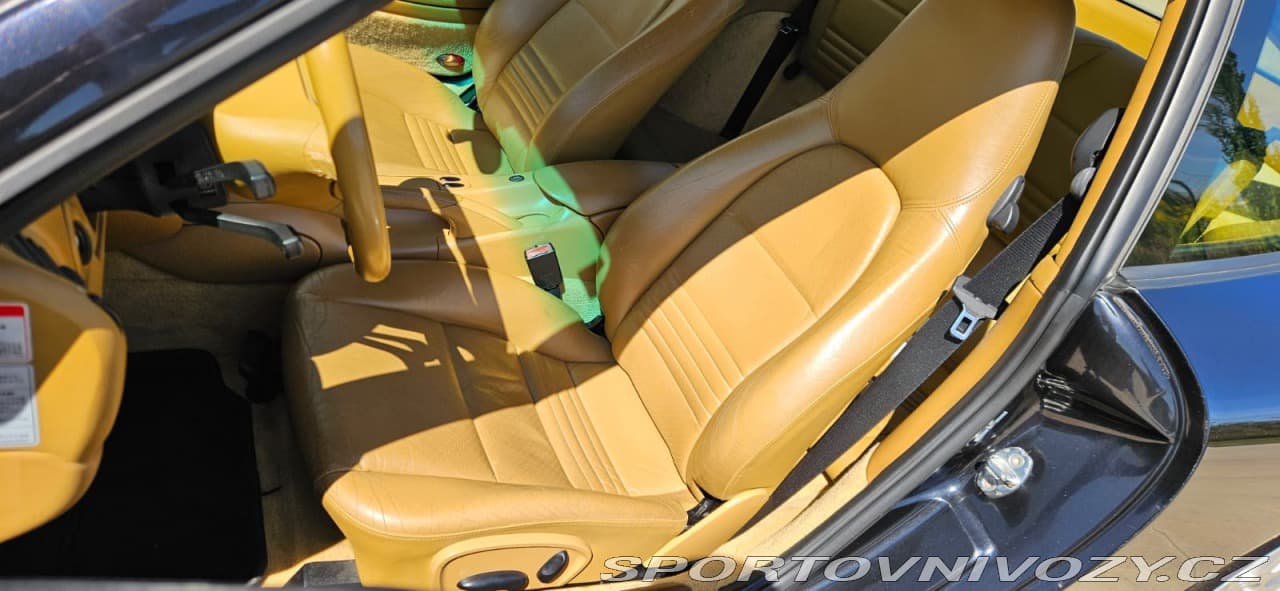 2001 Porsche 911 - 9