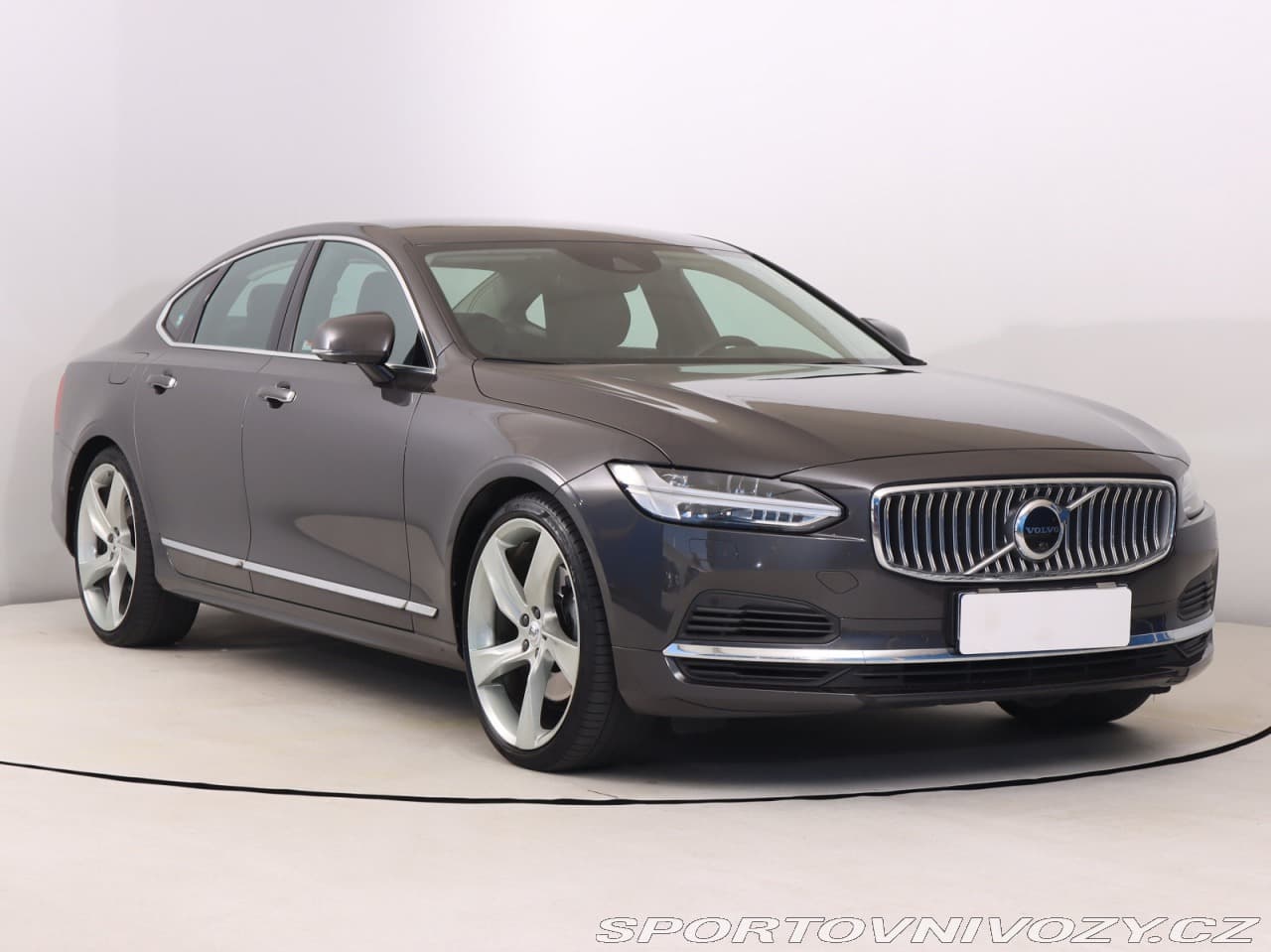 2021 Volvo S90