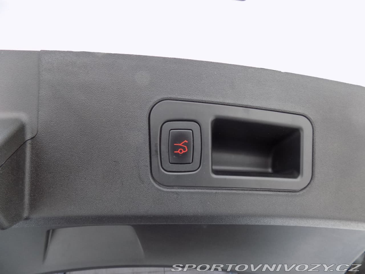 2015 Tesla Model S - 19