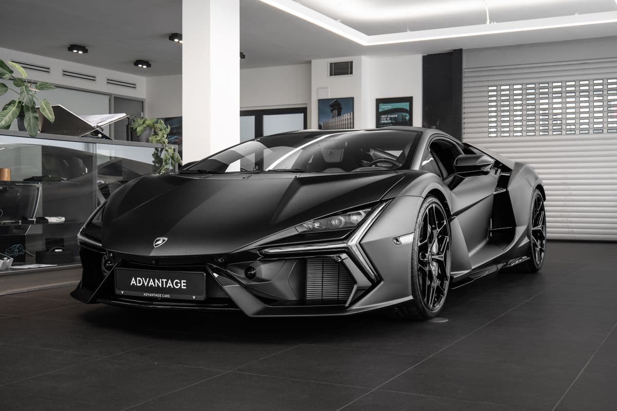 Lamborghini REVUELTO