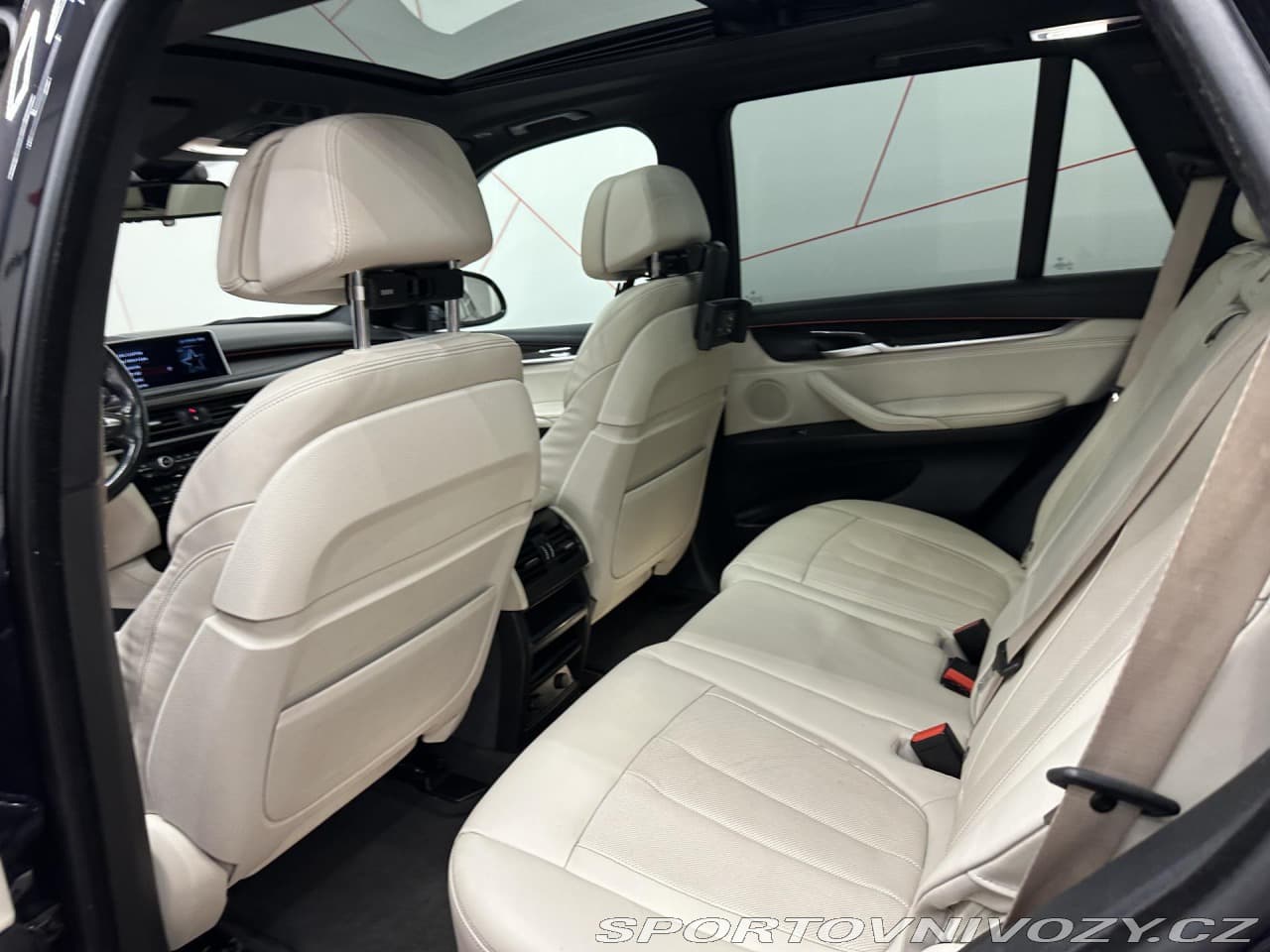 2018 BMW X5 - 12