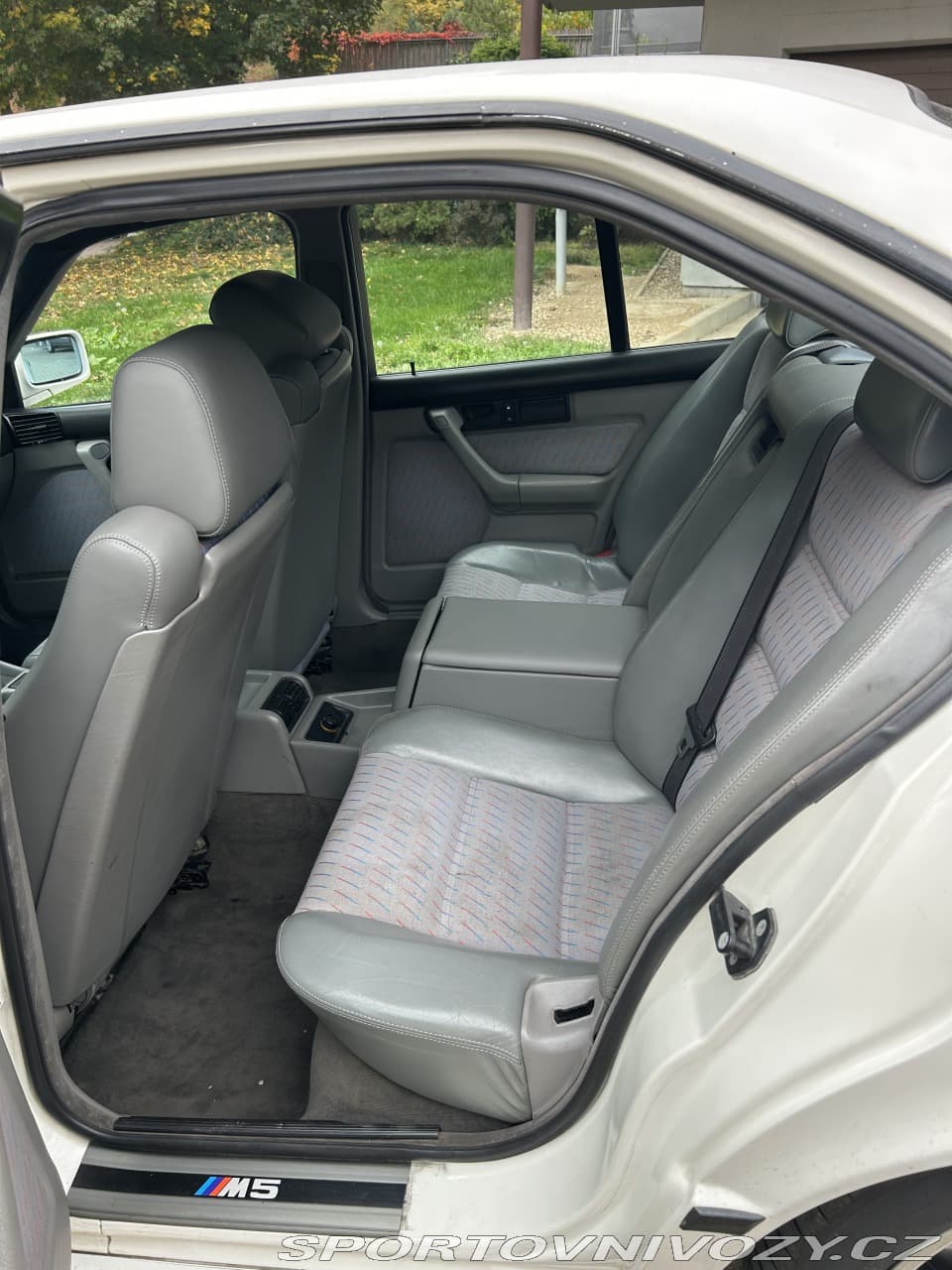1990 BMW M5 - 15