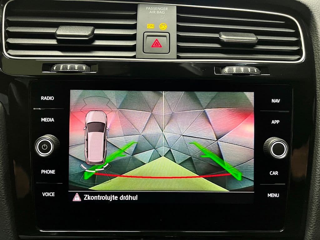 2019 Volkswagen GOLF - 15