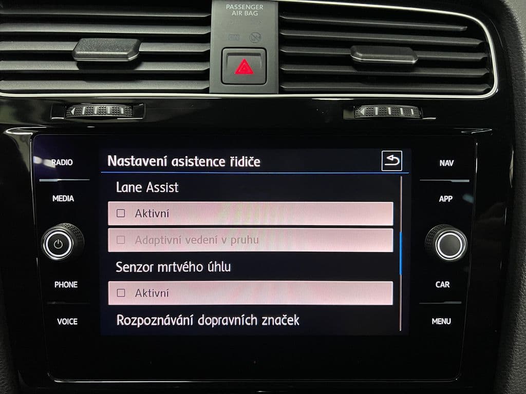 2019 Volkswagen GOLF - 18