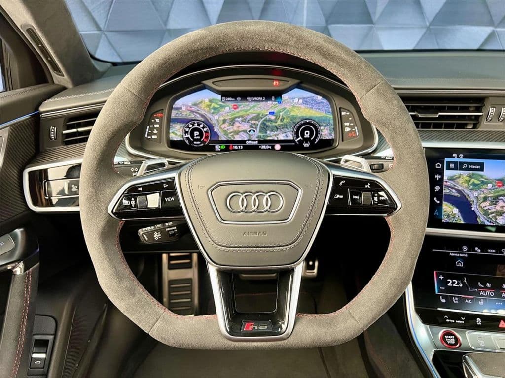 2025 Audi RS6 - 12