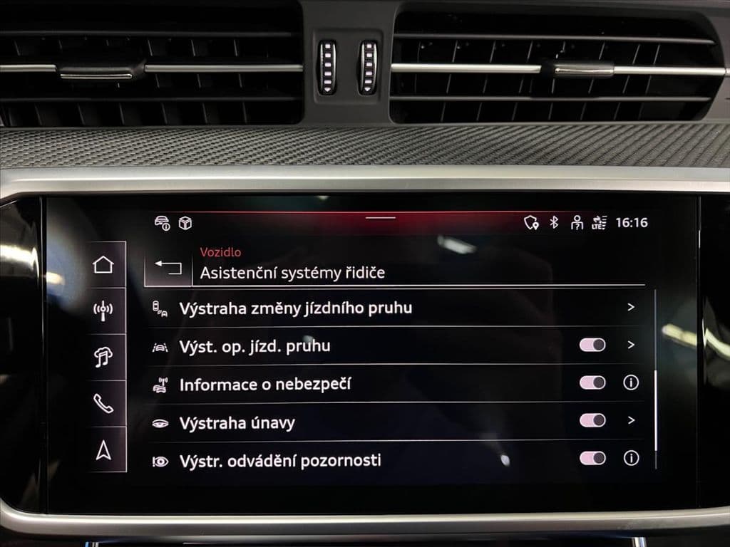 2025 Audi RS6 - 18