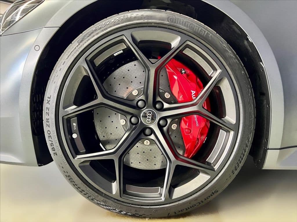 2025 Audi RS6 - 8
