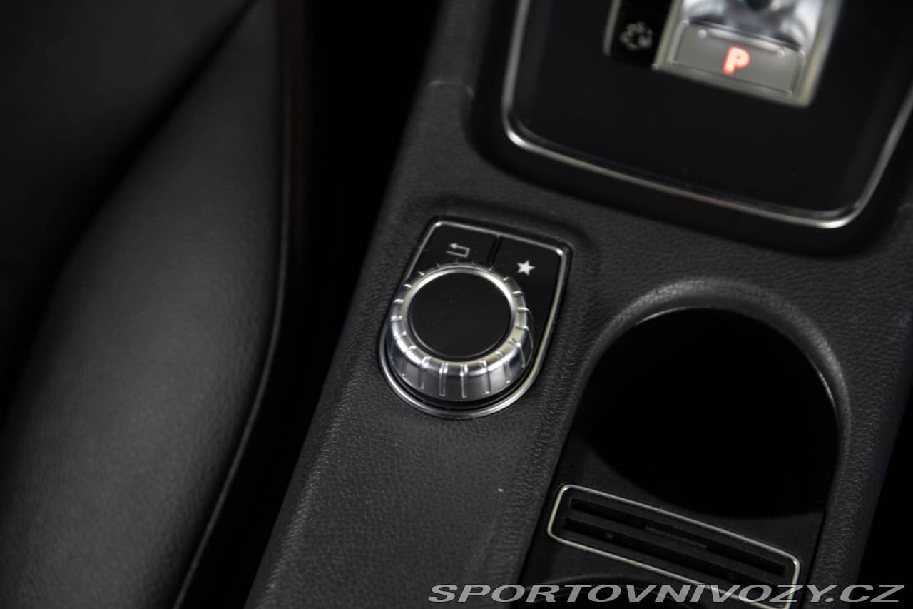 2015 Mercedes-Benz CLA - 16