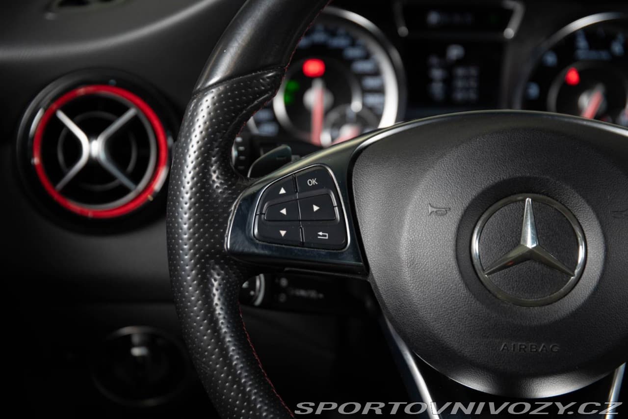 2015 Mercedes-Benz CLA - 17