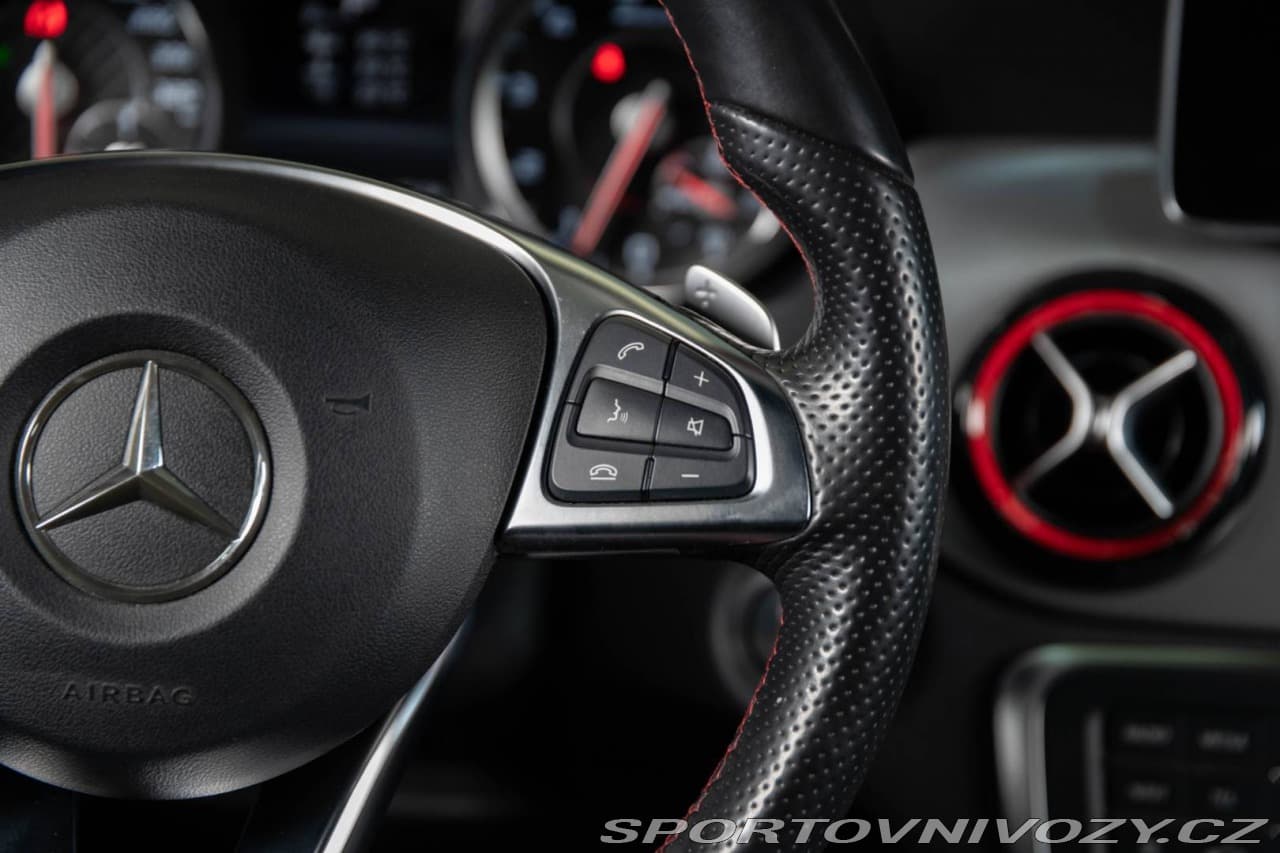 2015 Mercedes-Benz CLA - 18