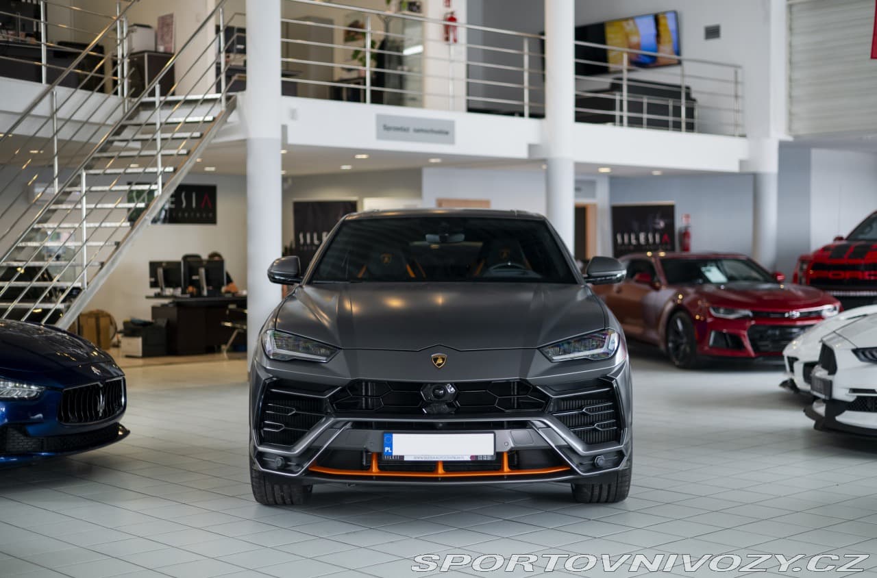 2022 Lamborghini URUS - 2