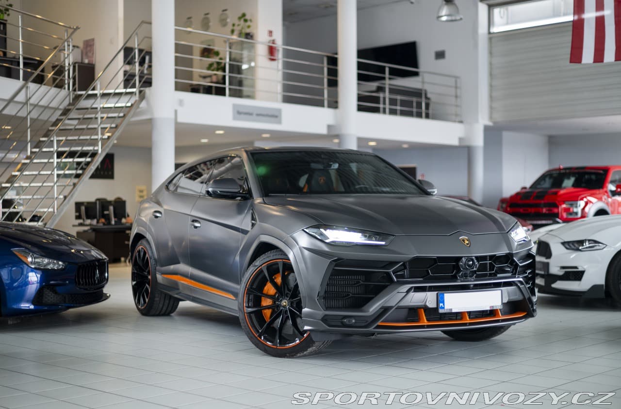 2022 Lamborghini URUS - 3