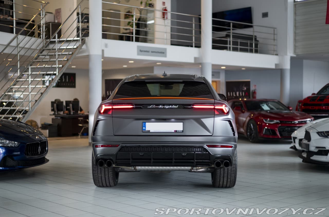 2022 Lamborghini URUS - 4
