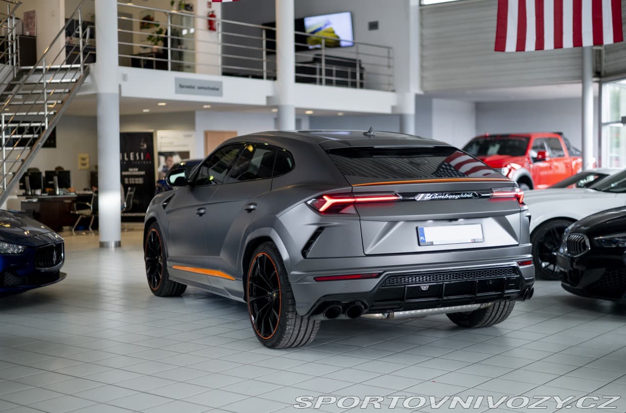 2022 Lamborghini URUS - 6