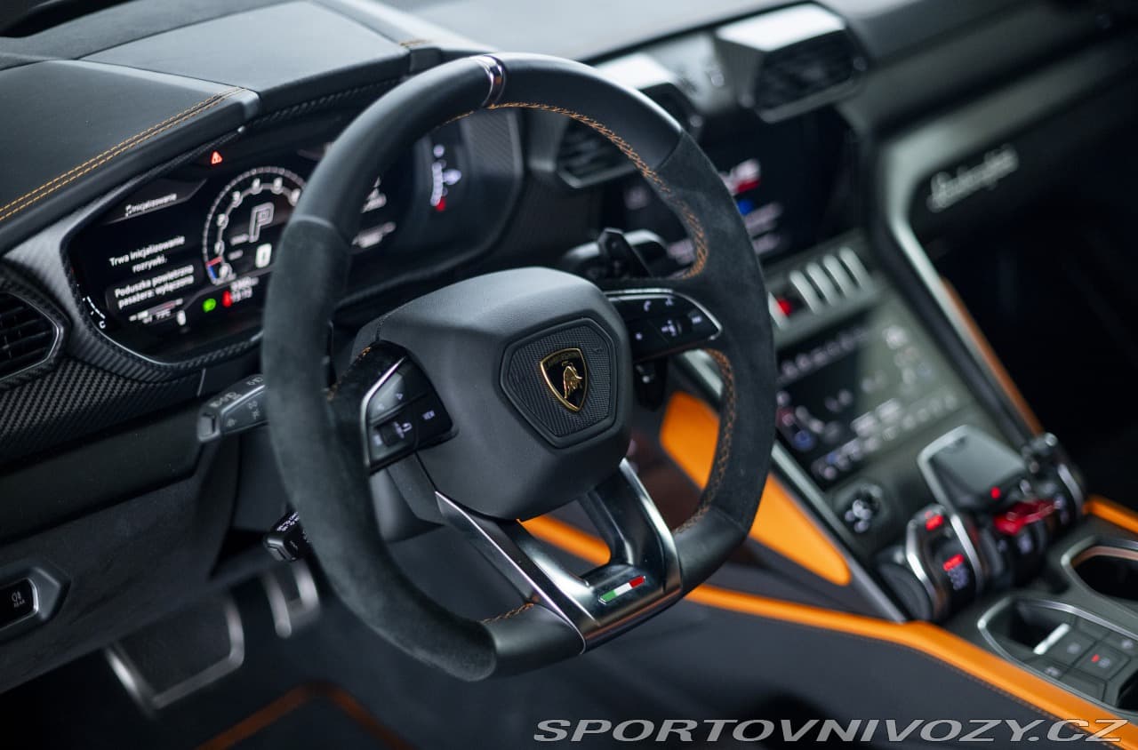2022 Lamborghini URUS - 7
