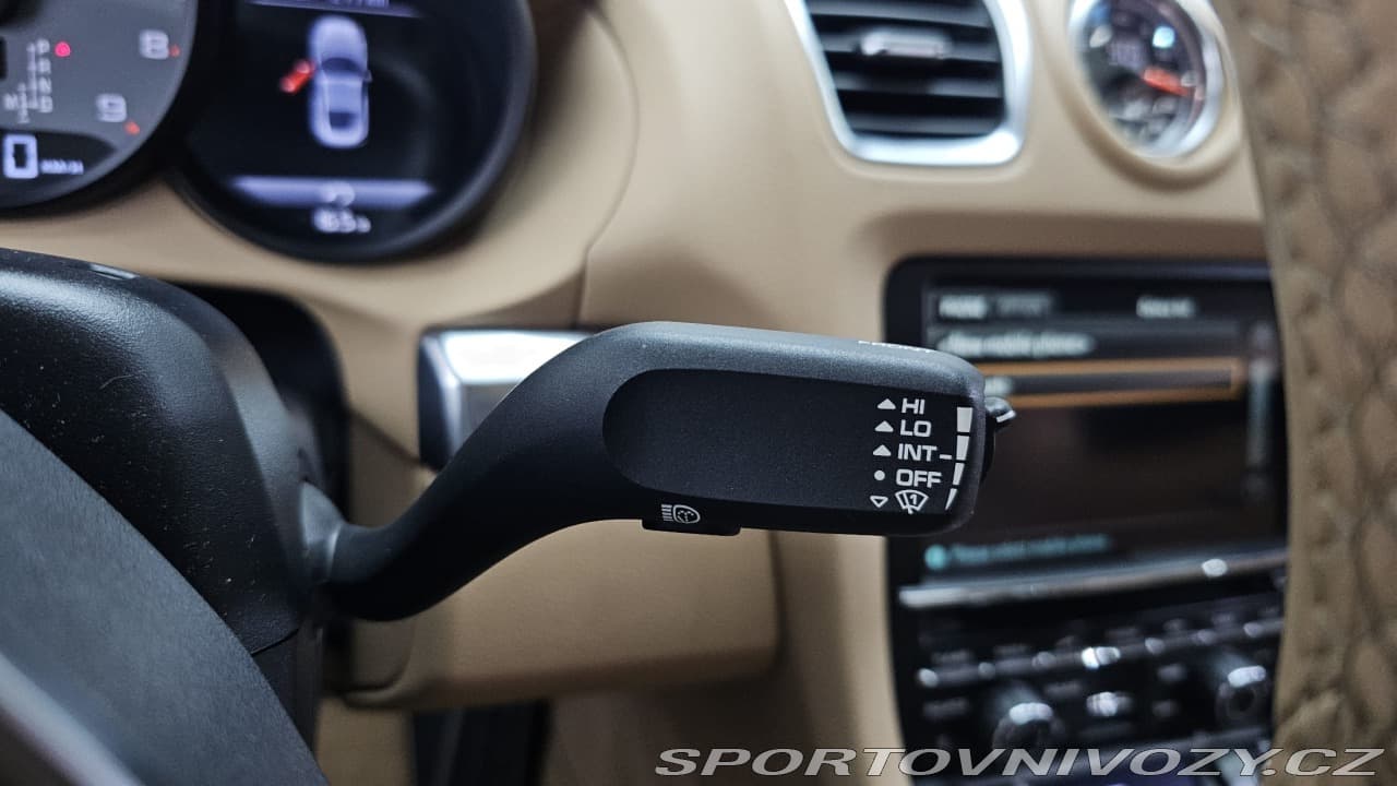 2015 Porsche CAYMAN - 17