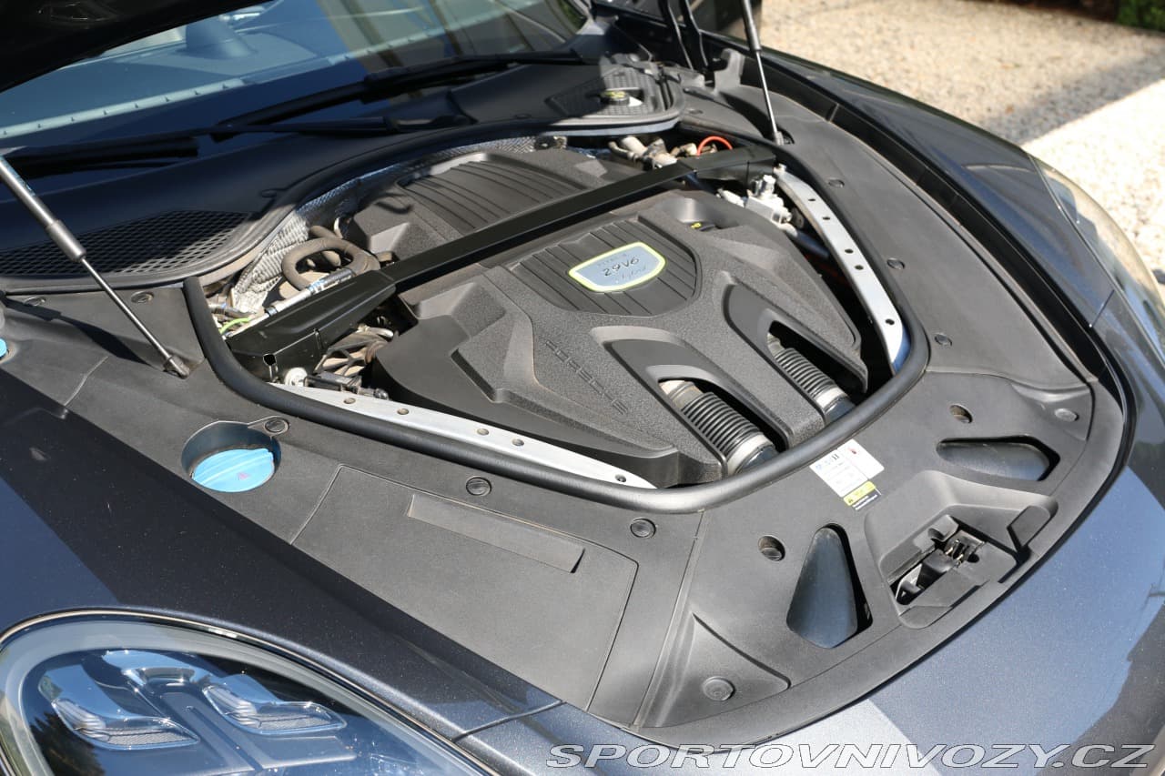 2020 Porsche PANAMERA - 10