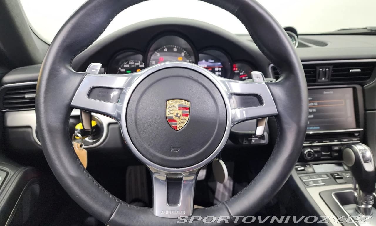 2013 Porsche 911 - 13