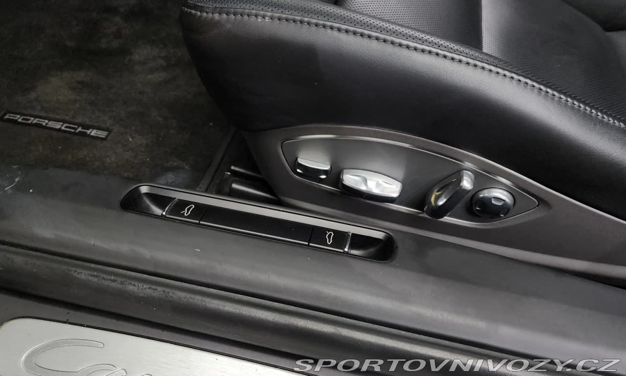 2013 Porsche 911 - 18