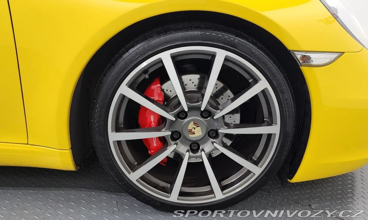 2013 Porsche 911 - 5